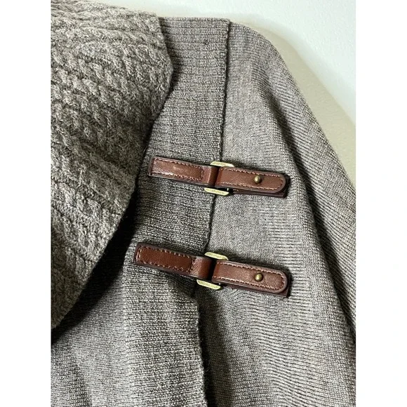 Ellen Tracy Women XL Ext Fine Merino Wool Cowl Neck Buckle Sweater Brown READ - Picture 2 of 7